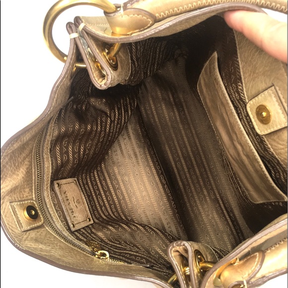 Authentic Prada brown leather shoulder bag - Picture 11 of 16